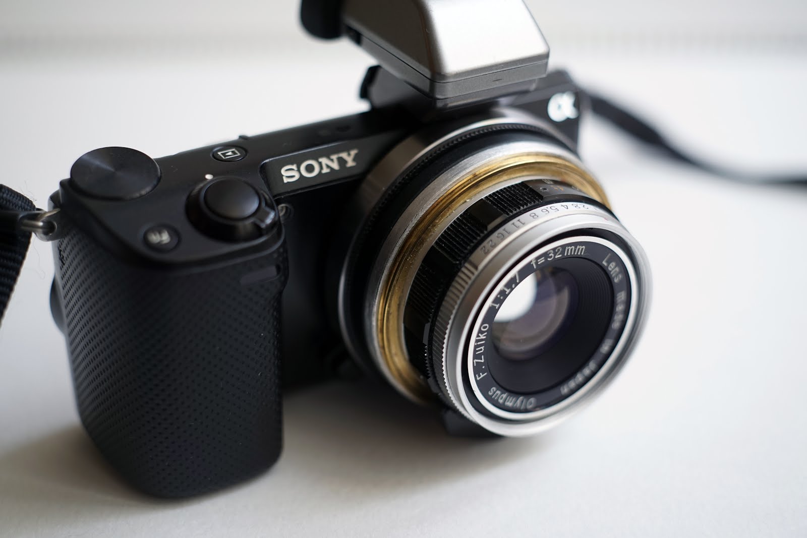 レンズ改造で遊ぶ: F.Zuiko 32mm f1.7 OLYMPUS-PEN EED 小さい