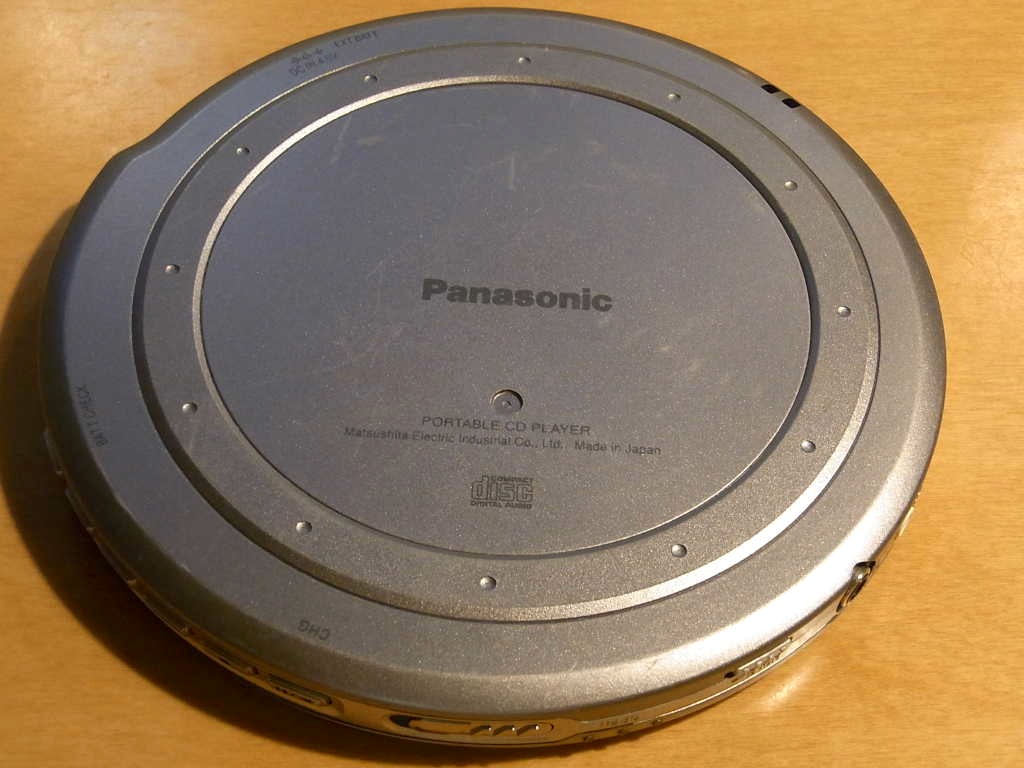 卓上オーディオ (Tabletop Audio): ポータブルCDプレイヤー(Panasonic