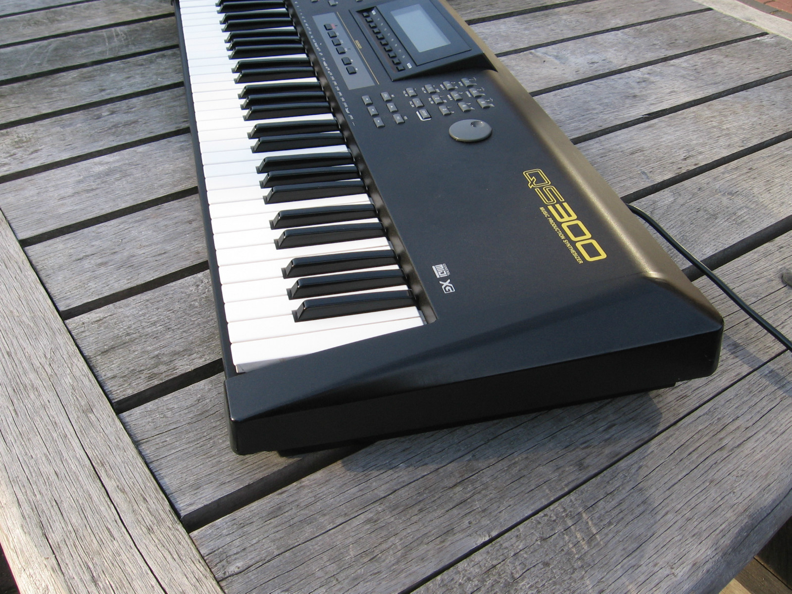 MATRIXSYNTH: Yamaha QS300 Synthesizer and Workstation