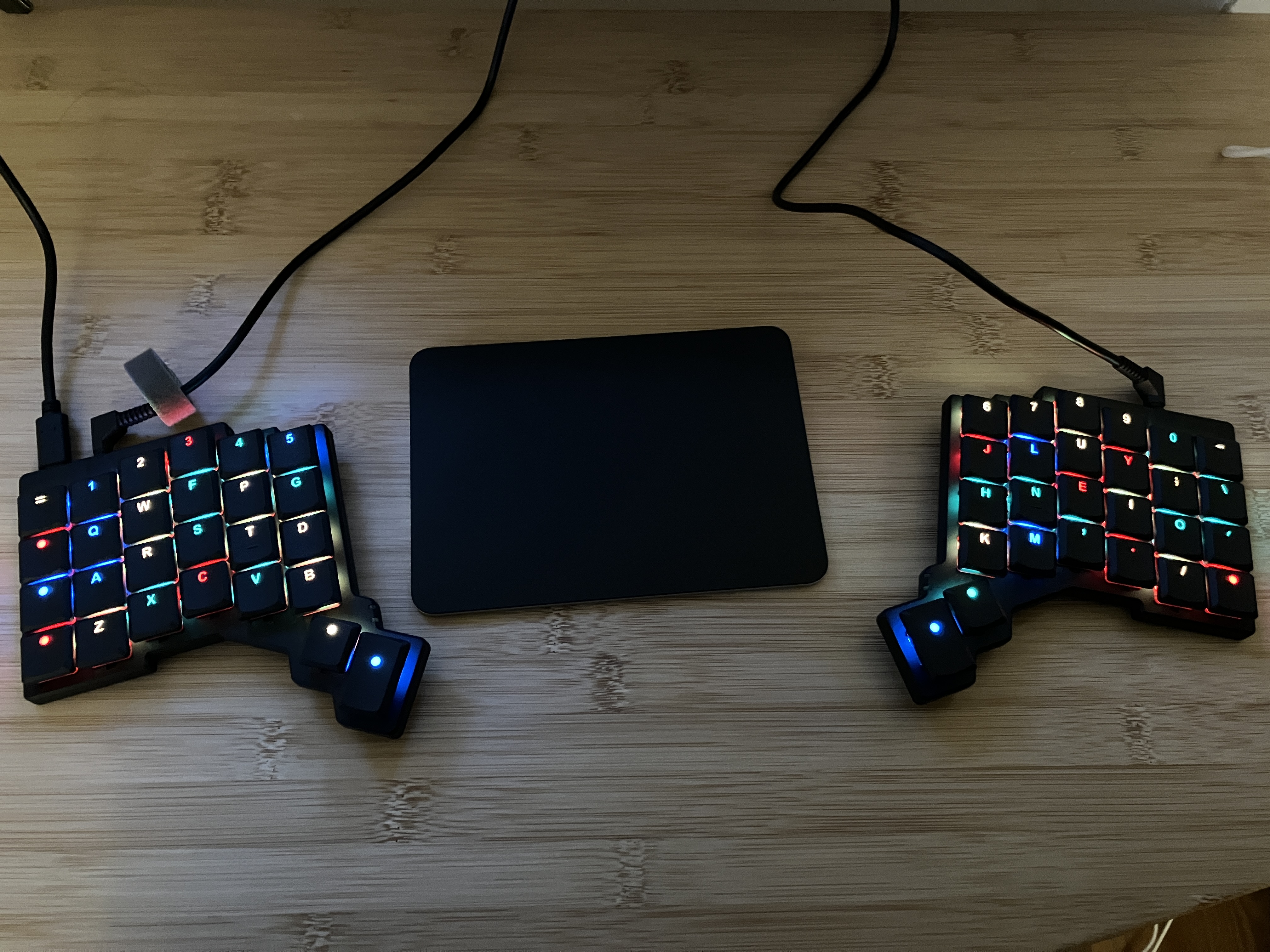 誠実なものづくりの思想に惚れた！分割キーボードZSA Voyagerレビュー