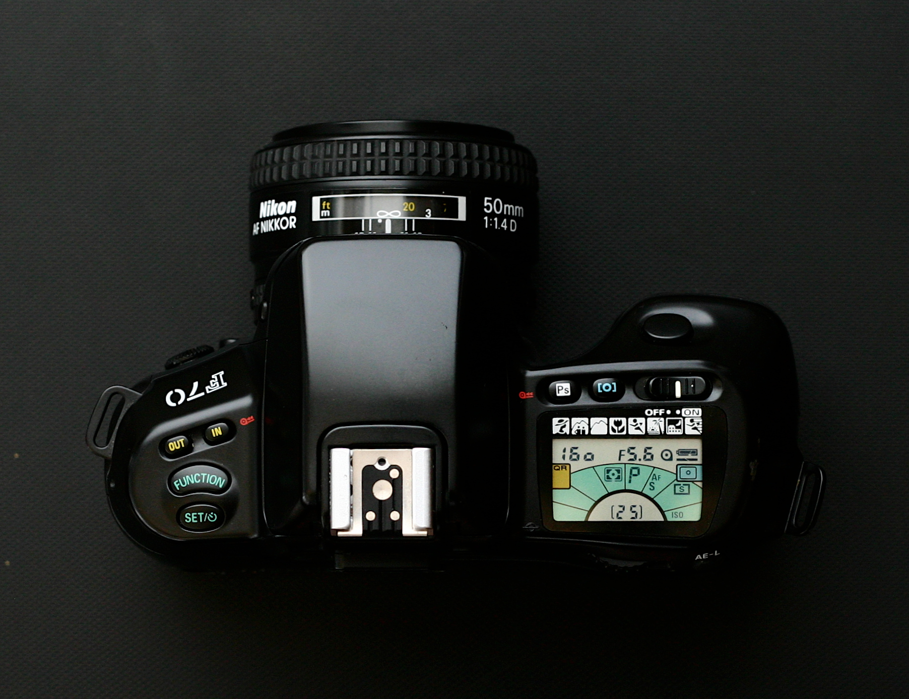Nikon F70