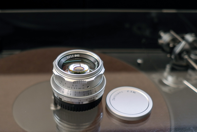 Blues Walk: 7Artisans 35mm F1.2