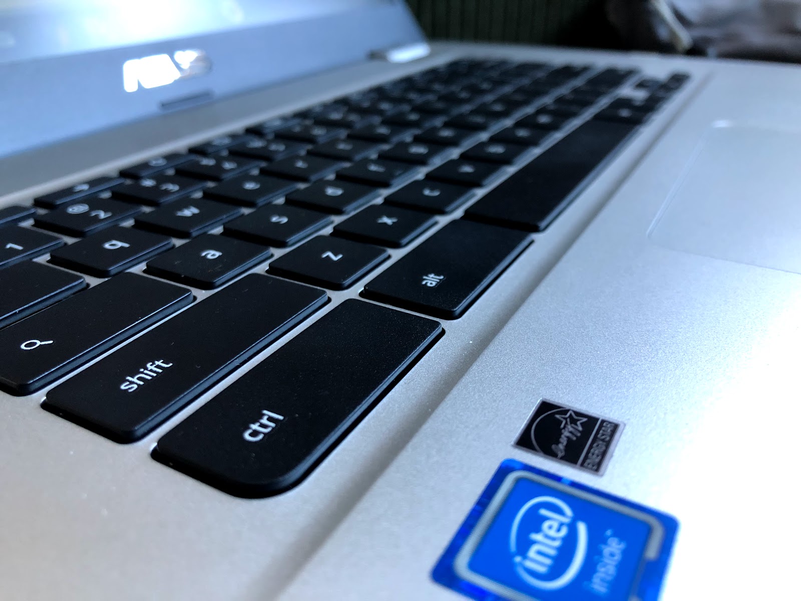 Asus C523 Chromebook review