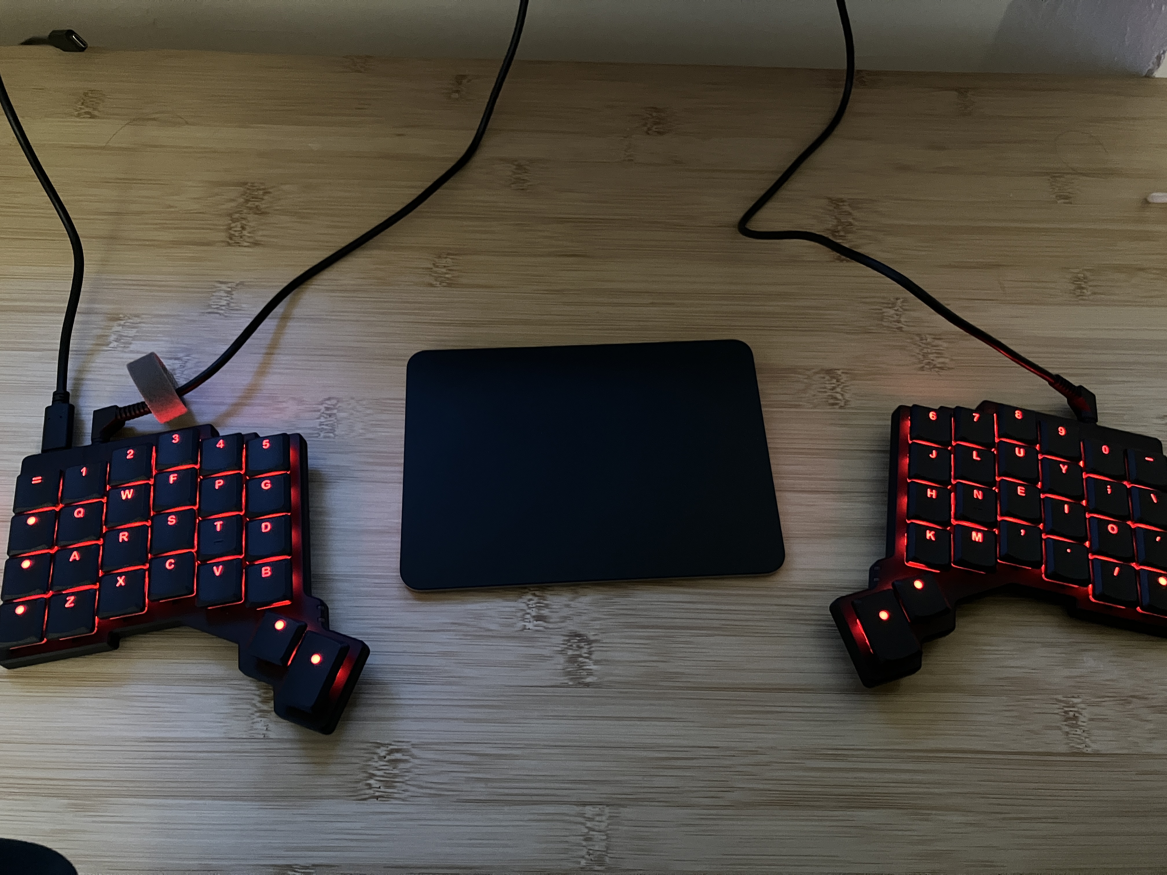 誠実なものづくりの思想に惚れた！分割キーボードZSA Voyagerレビュー