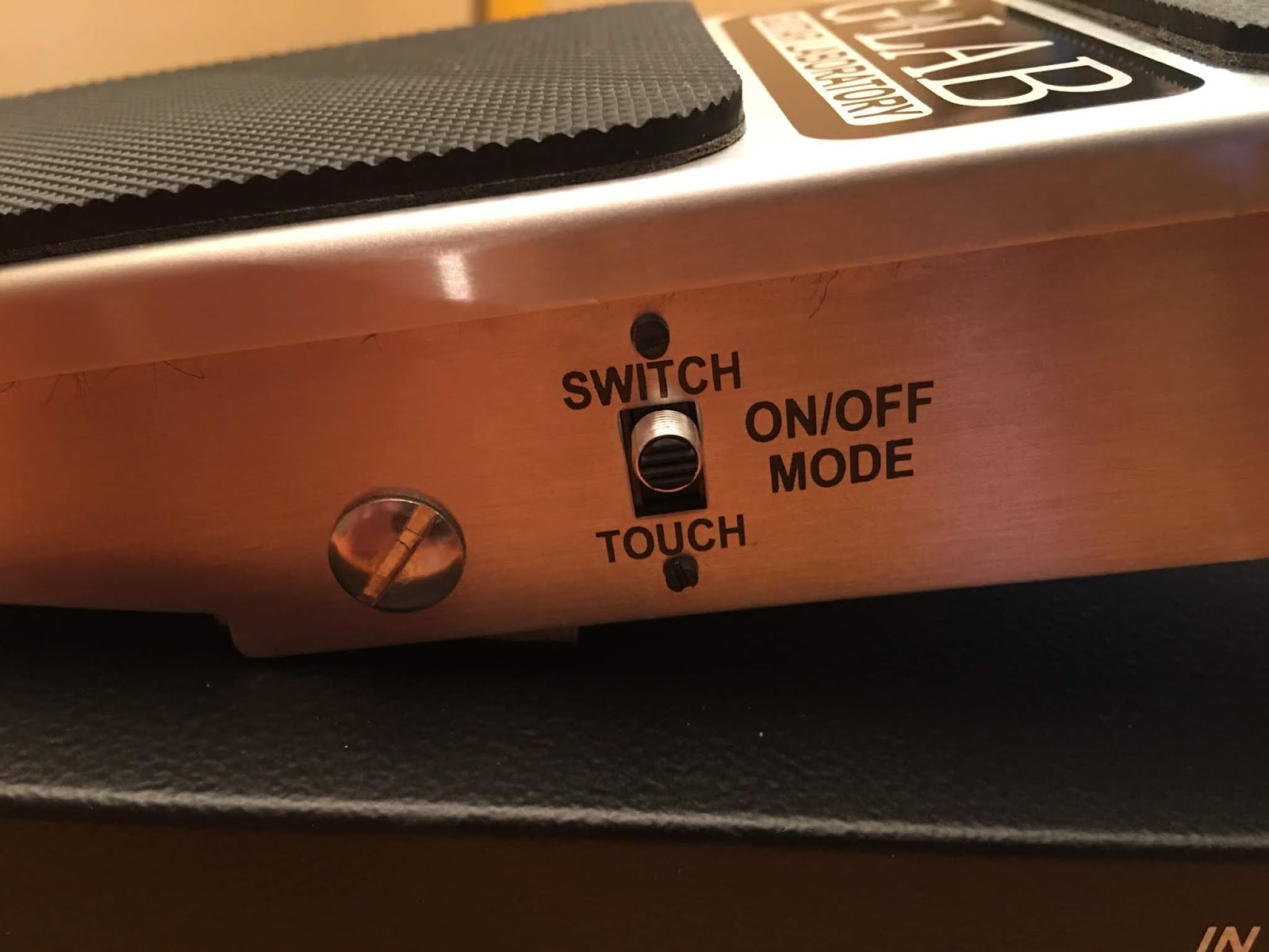 ポーランド発の高性能ワウペダル、G-LAB WW-1 WOWEE-WAH使用レビュー