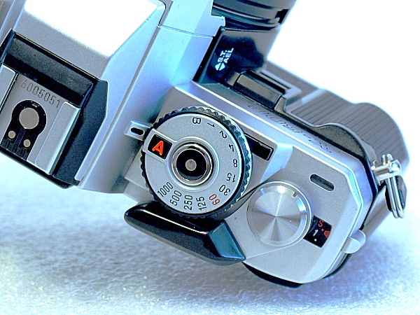 ImagingPixel: Minolta X-500 35mm SLR Film Camera