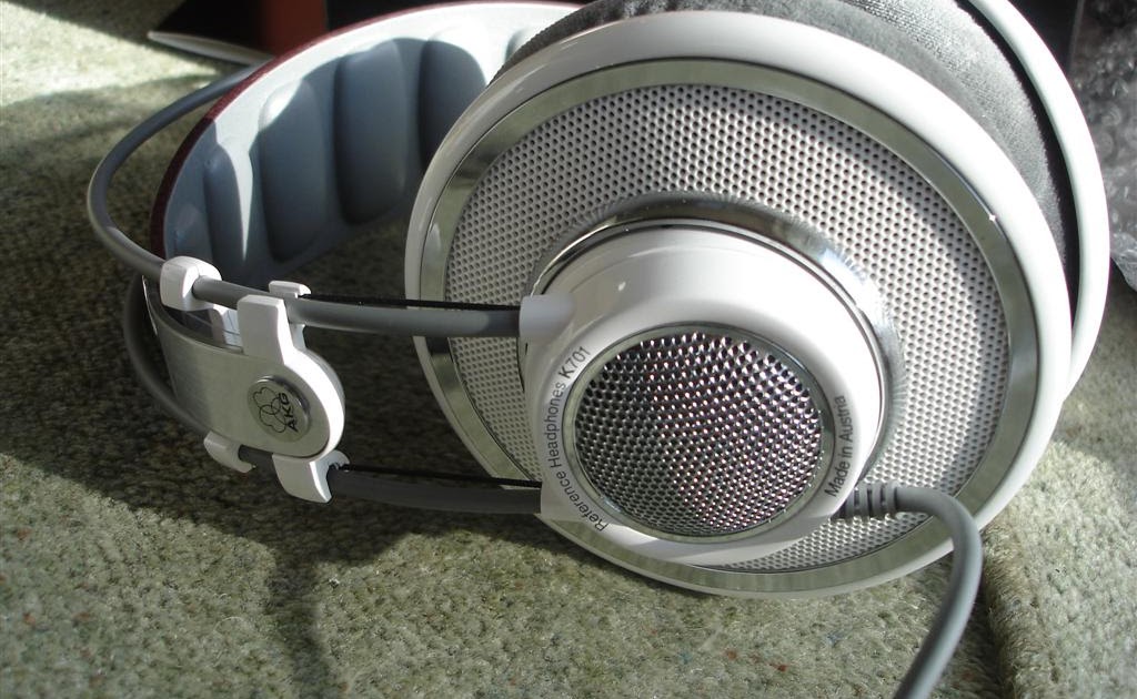 The Audiophile World: The AKG K701 - 10-years Later Review
