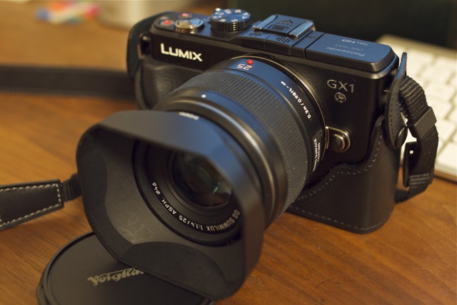 トブ iPhone: また理想に一歩近づいたデジタルカメラ「LUMIX GX1」と