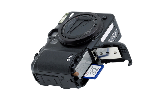 PHOTOGRAPHIC CENTRAL: Canon G10 Review- Still A Powerhouse Compact