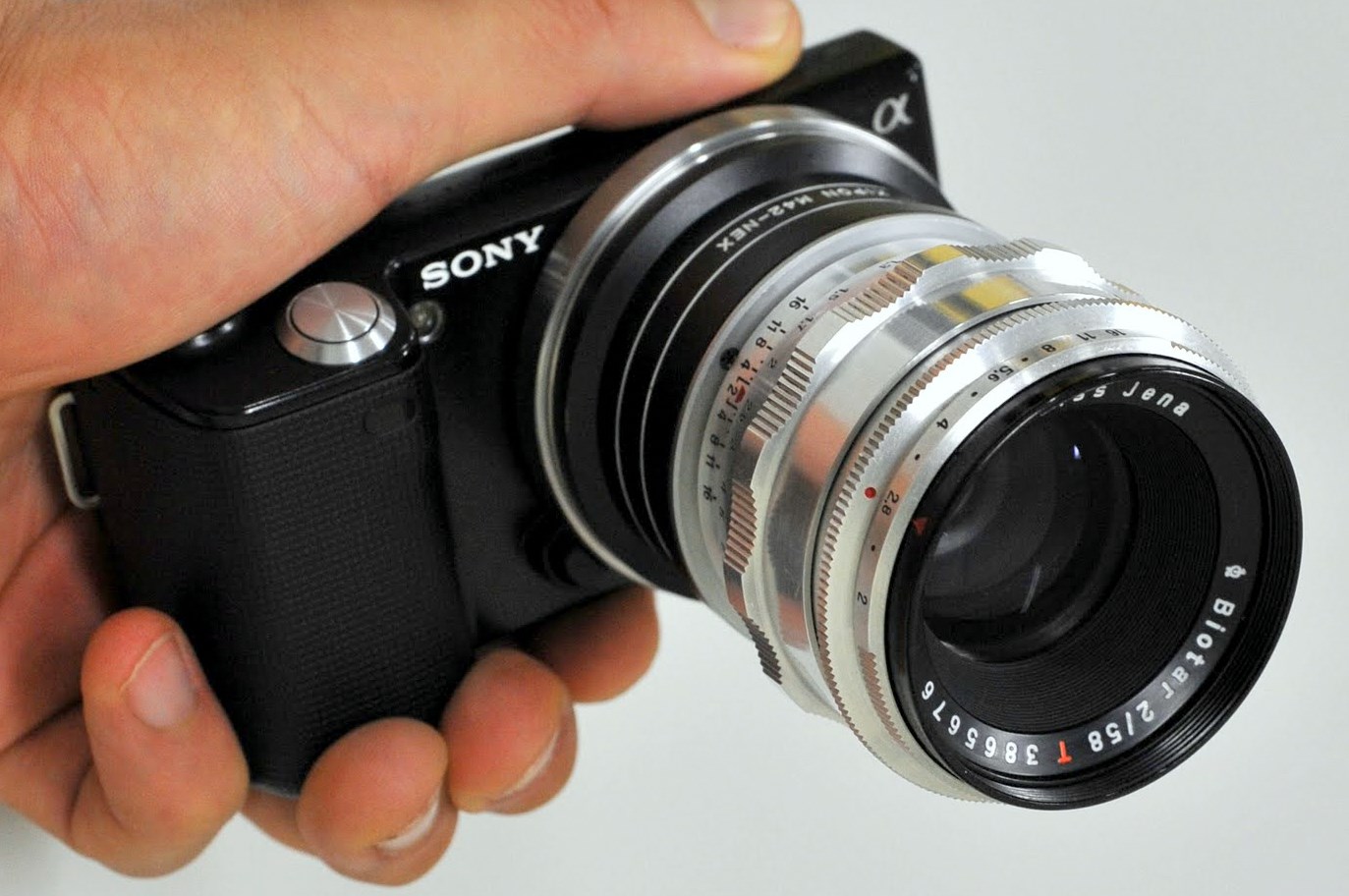 M42 MOUNT SPIRAL: Carl Zeiss Jena BIOTAR 58mm/F2 3-SISTERS(M42