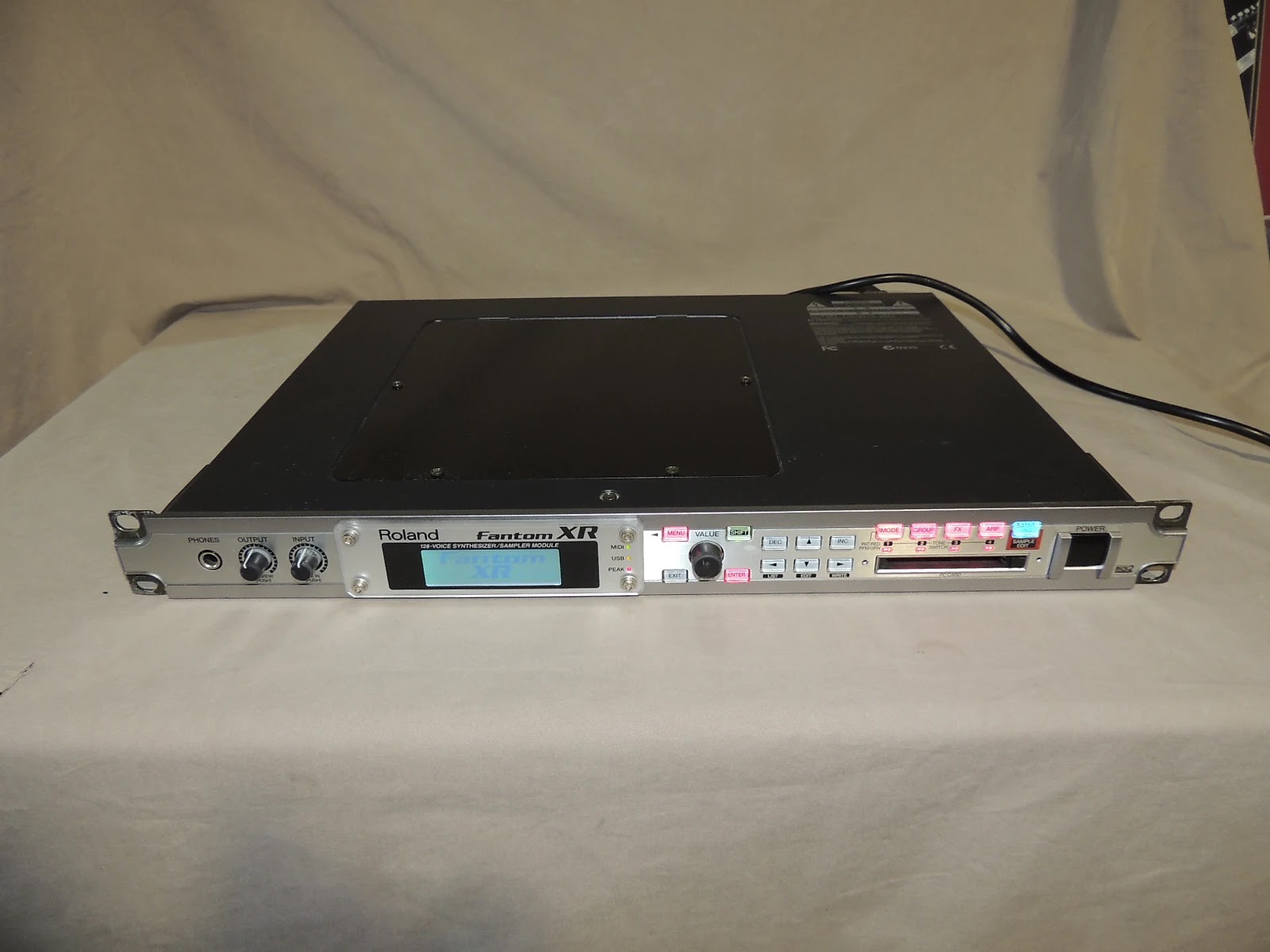 MATRIXSYNTH: Roland Fantom XR Rackmount Synth/Sampler