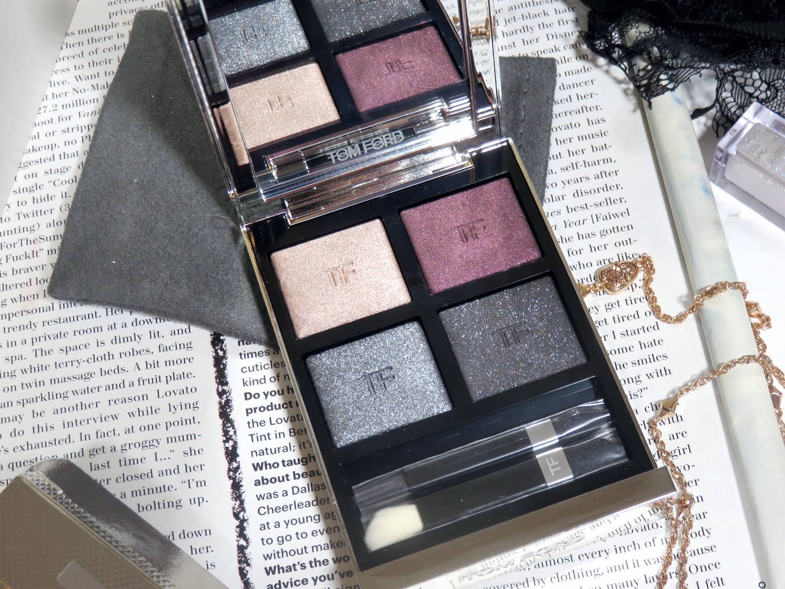 Review | Tom Ford Extreme Eye Color Quad in Badass | Pretty is my