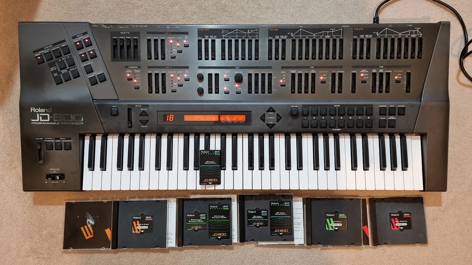 MATRIXSYNTH: Roland JD-800 + Strings, Brass, Piano, Guitar