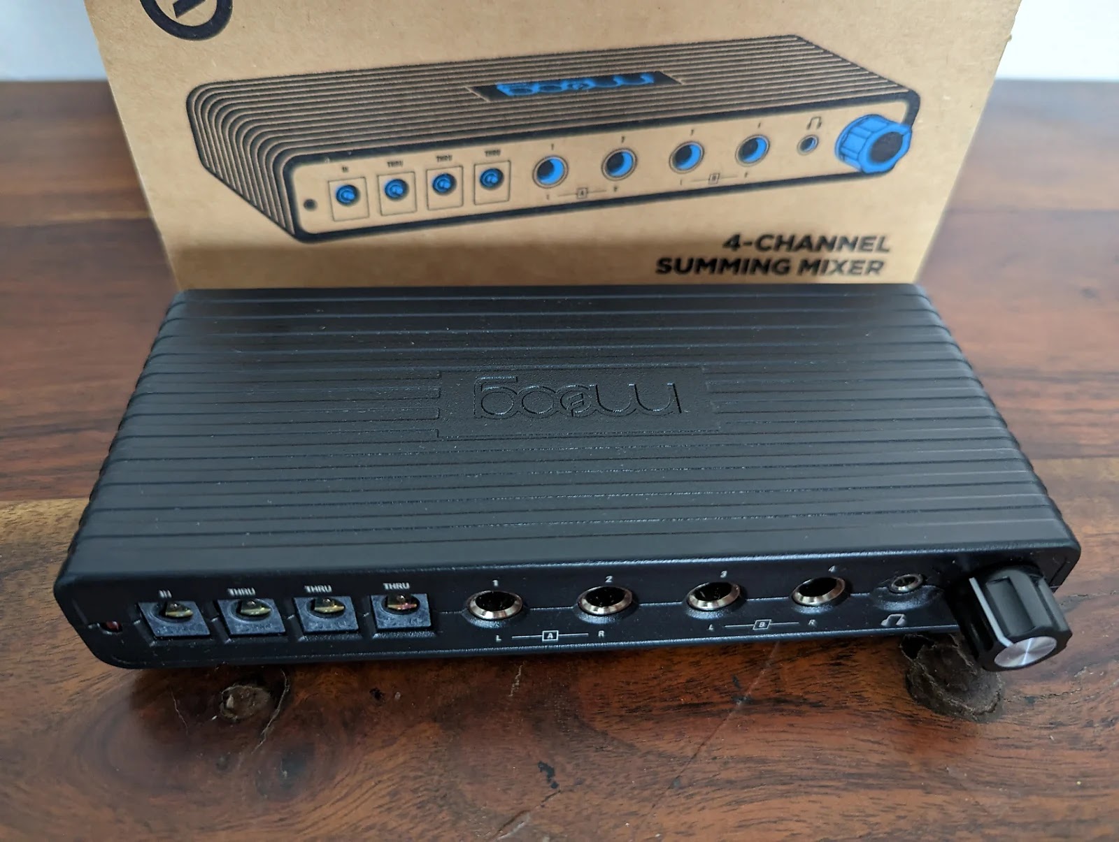 MATRIXSYNTH: Moog Summing Mixer & Power Distributor From Moog