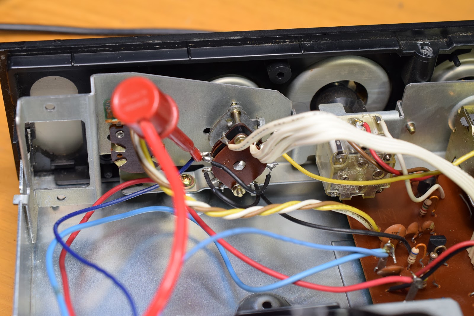 Wコールがききたくて: RD-9830（プリセレクティブアンテナカップラ）