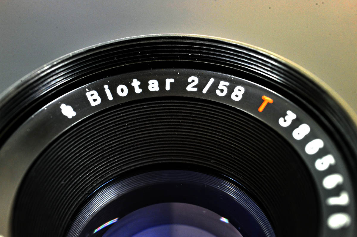 M42 MOUNT SPIRAL: Carl Zeiss Jena BIOTAR 58mm/F2 3-SISTERS(M42