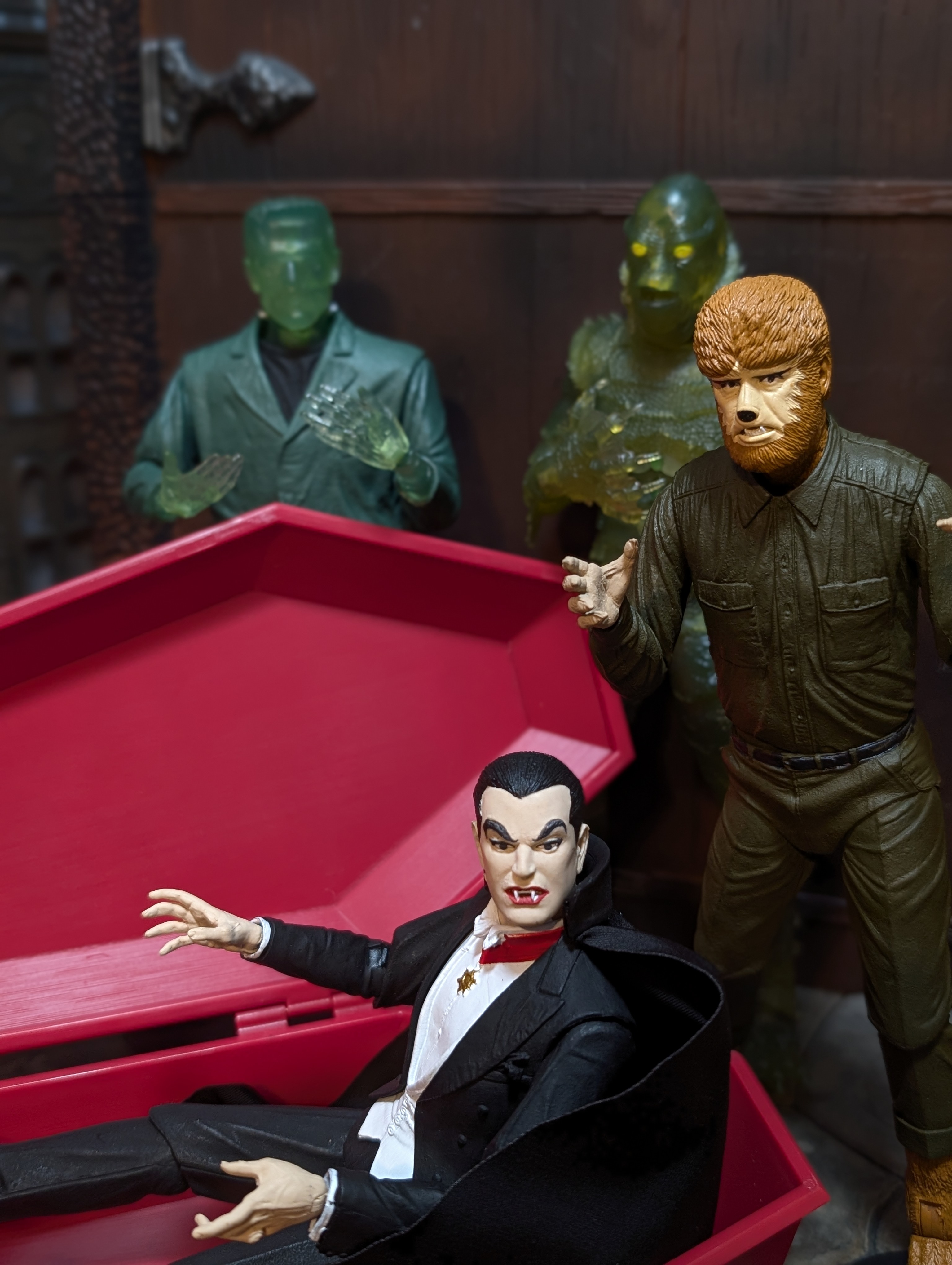 Action Figure Barbecue: Prepare for the Wolf Man: Crypt Club 4