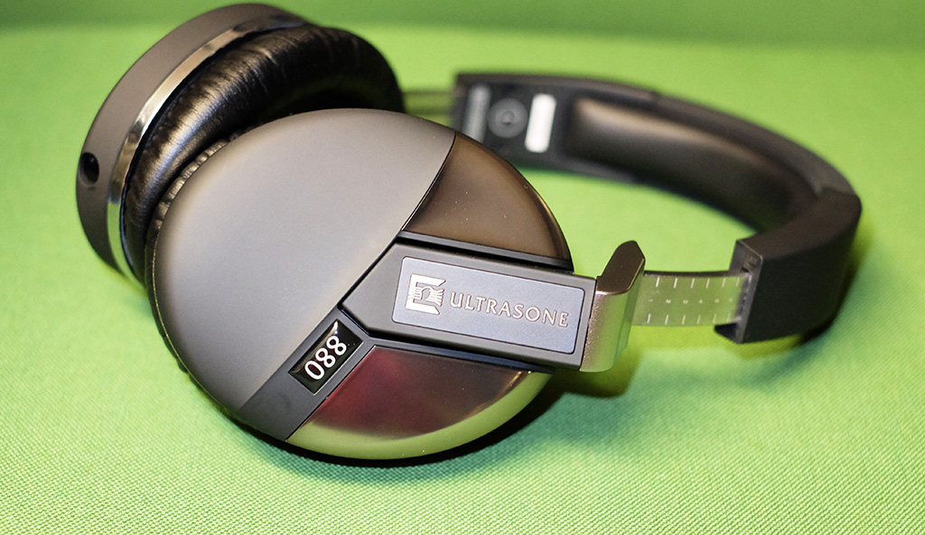 Sandal Audio: Ultrasone Performance 880 ヘッドホンのレビュー