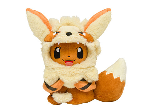 ウインディのポンチョを着たイーブイぬいぐるみが登場、沖縄ポケモン