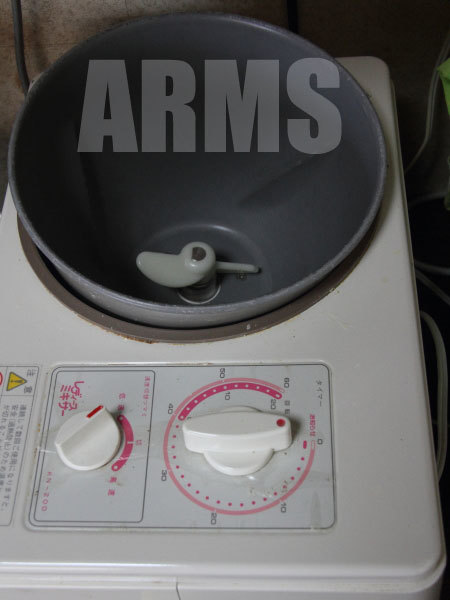 大正電機 レディースミキサー KN-200 羽根の回転軸 部品交換 | 岐阜の