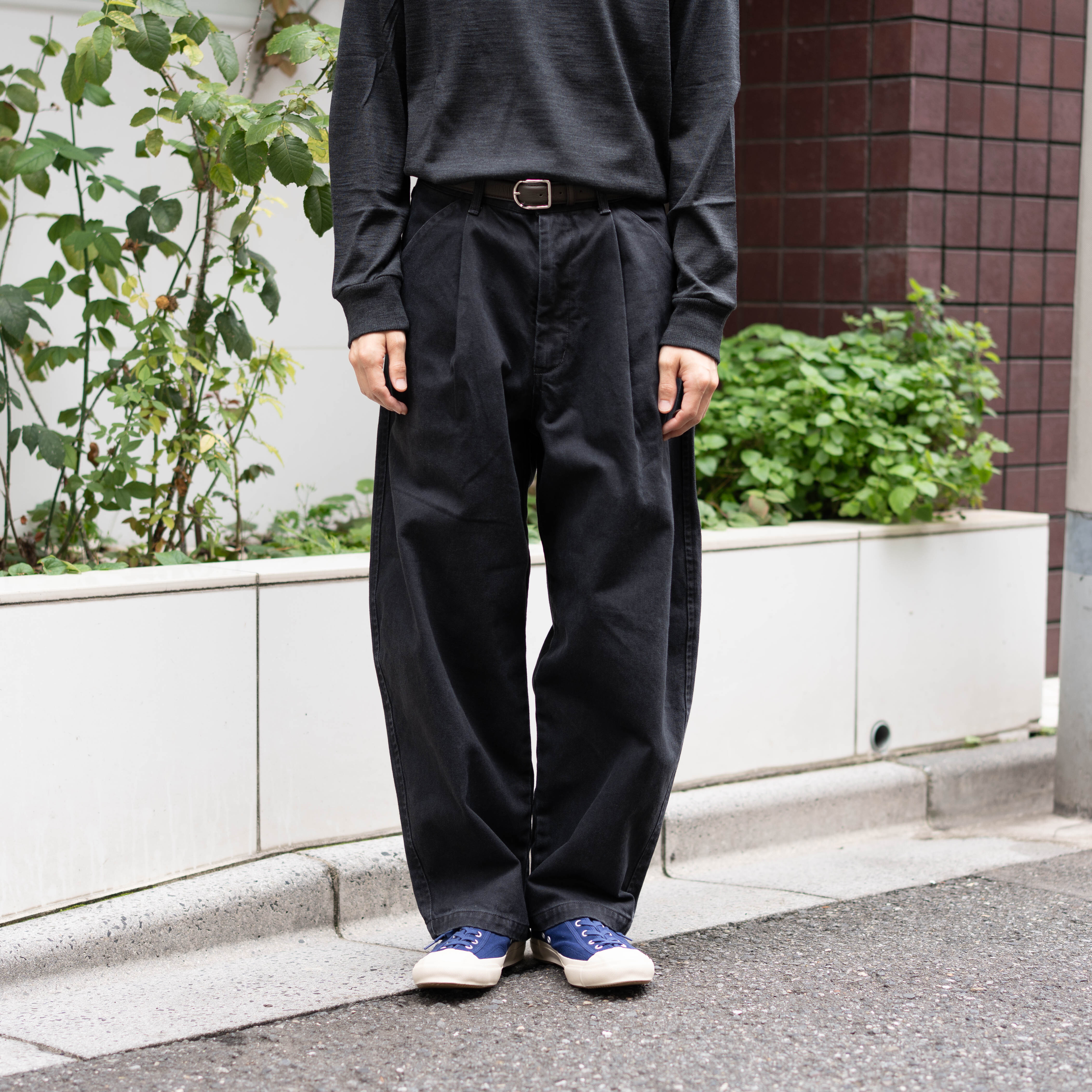 STILL BY HAND（スティルバイハンド）/ 12ozカラーデニム カーブパンツ