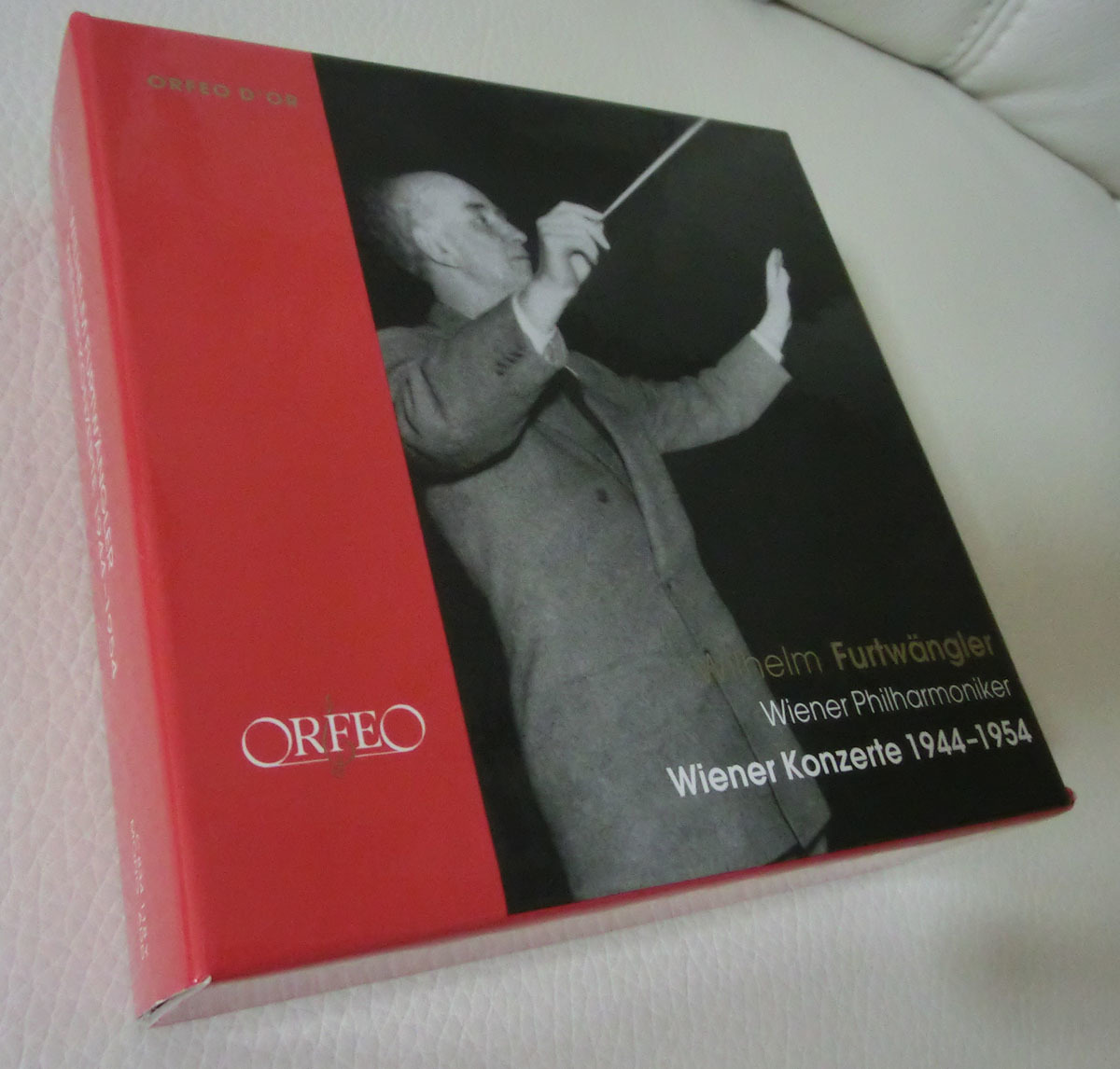 遂に100枚超えのCDボックスを購入 Furtwangler The Legacy (107CD