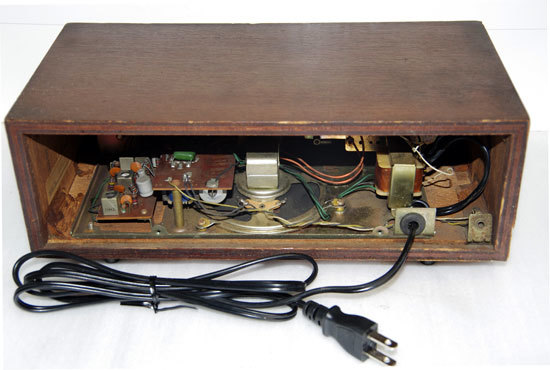 ◇レトロなSONYソリッドステートクロックラジオ「8RC-49」の修復修理