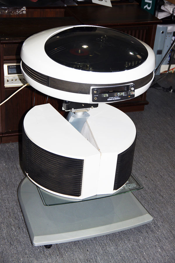 ◇奇抜なステレオ！スペースエイジデザインステレオ1975年「Weltron