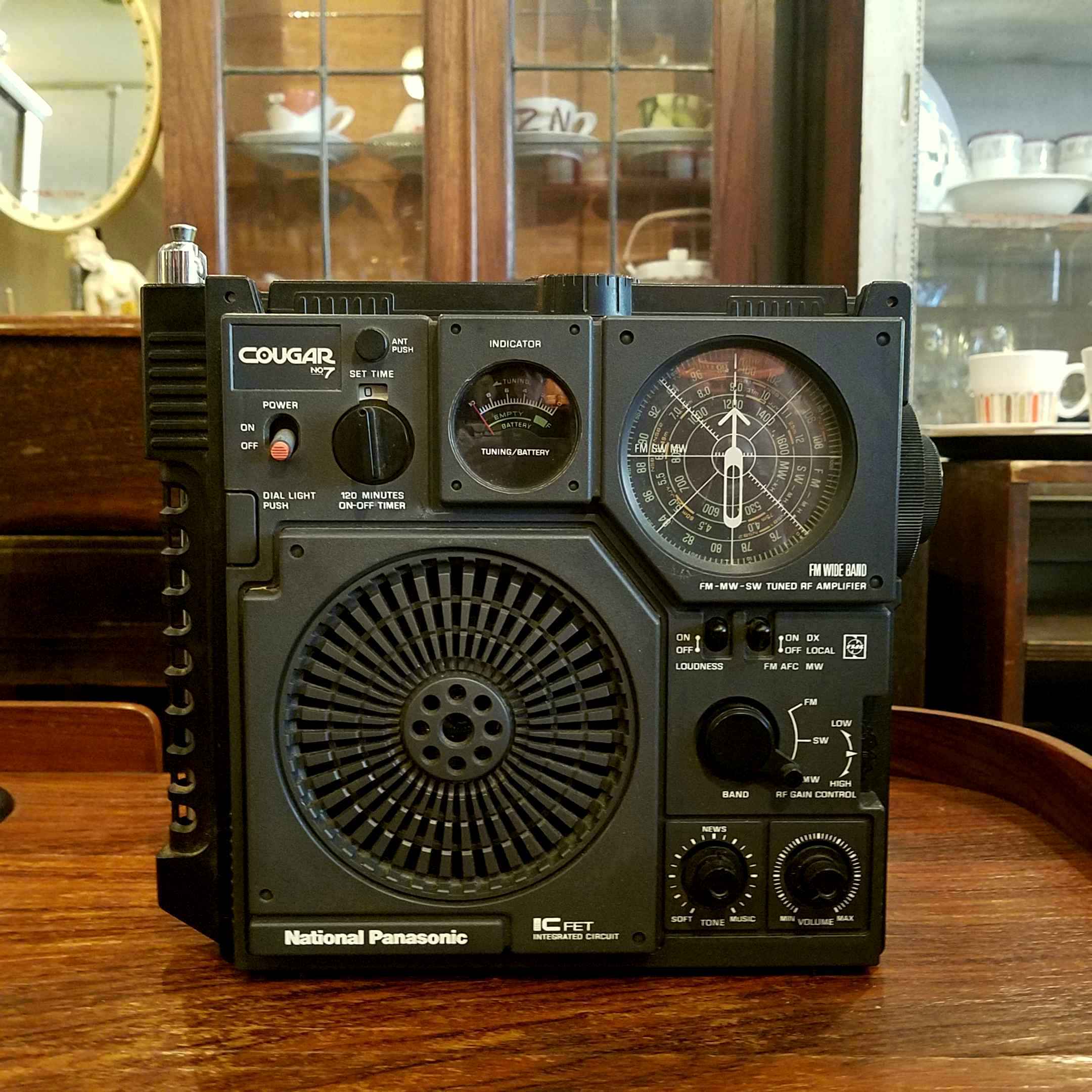 昭和レトロなBCLラジオの名機・ナショナル「クーガー7」 - [Sold Out