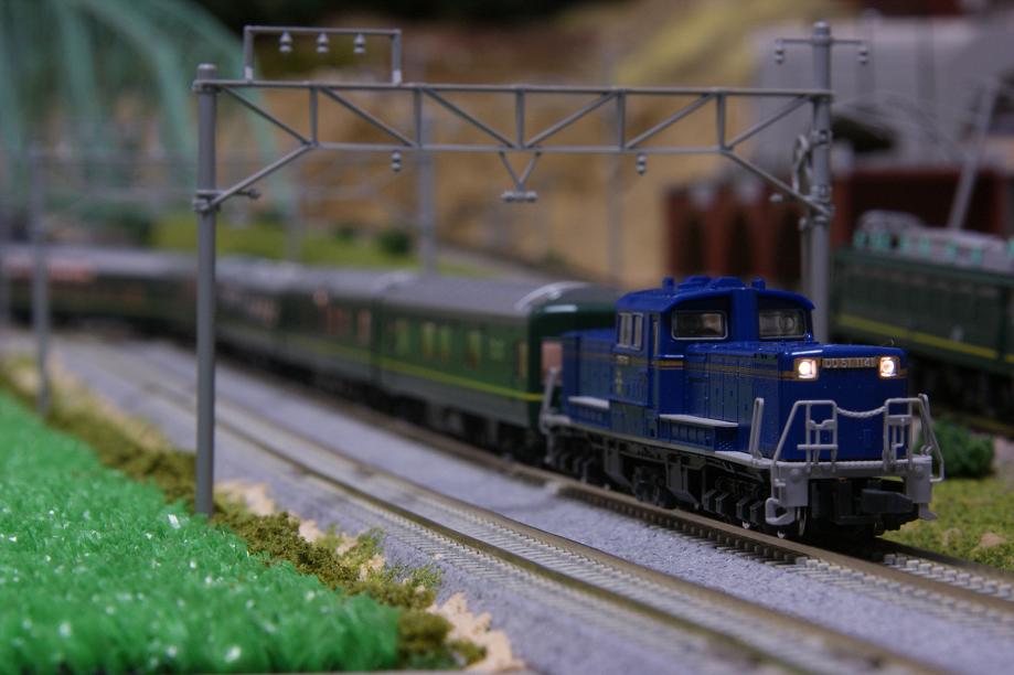KATO 7002-3】DD51 北斗星 旧製品の電球色LEDへの交換 - ビスタ模型