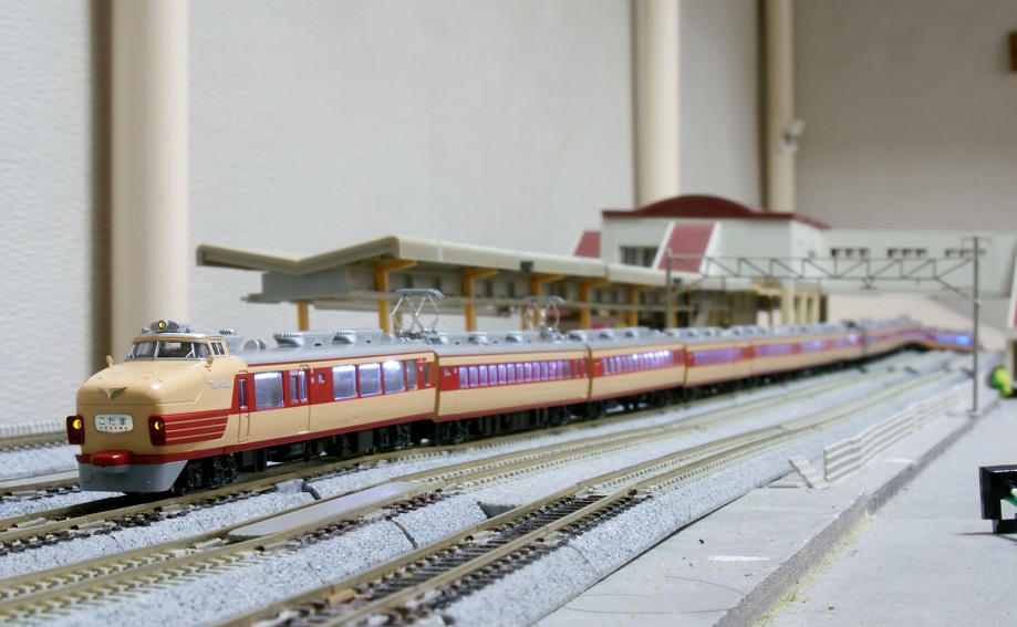 Legend Collection】151系「こだま・つばめ」 - ビスタ模型鉄道