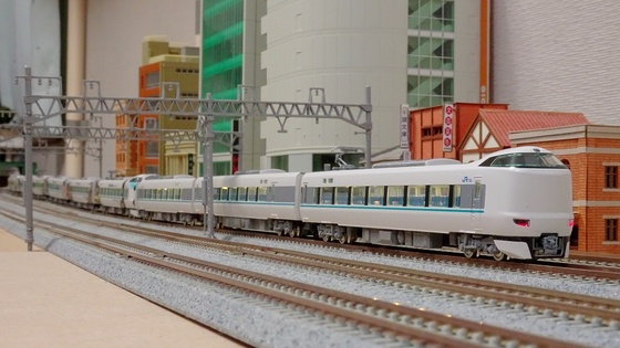 JR287系「パンダくろしお」 室内灯整備 - ビスタ模型鉄道