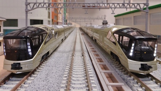 TOMIX E001形｢TRAIN SUITE四季島｣をKATOと並べる - ビスタ模型鉄道