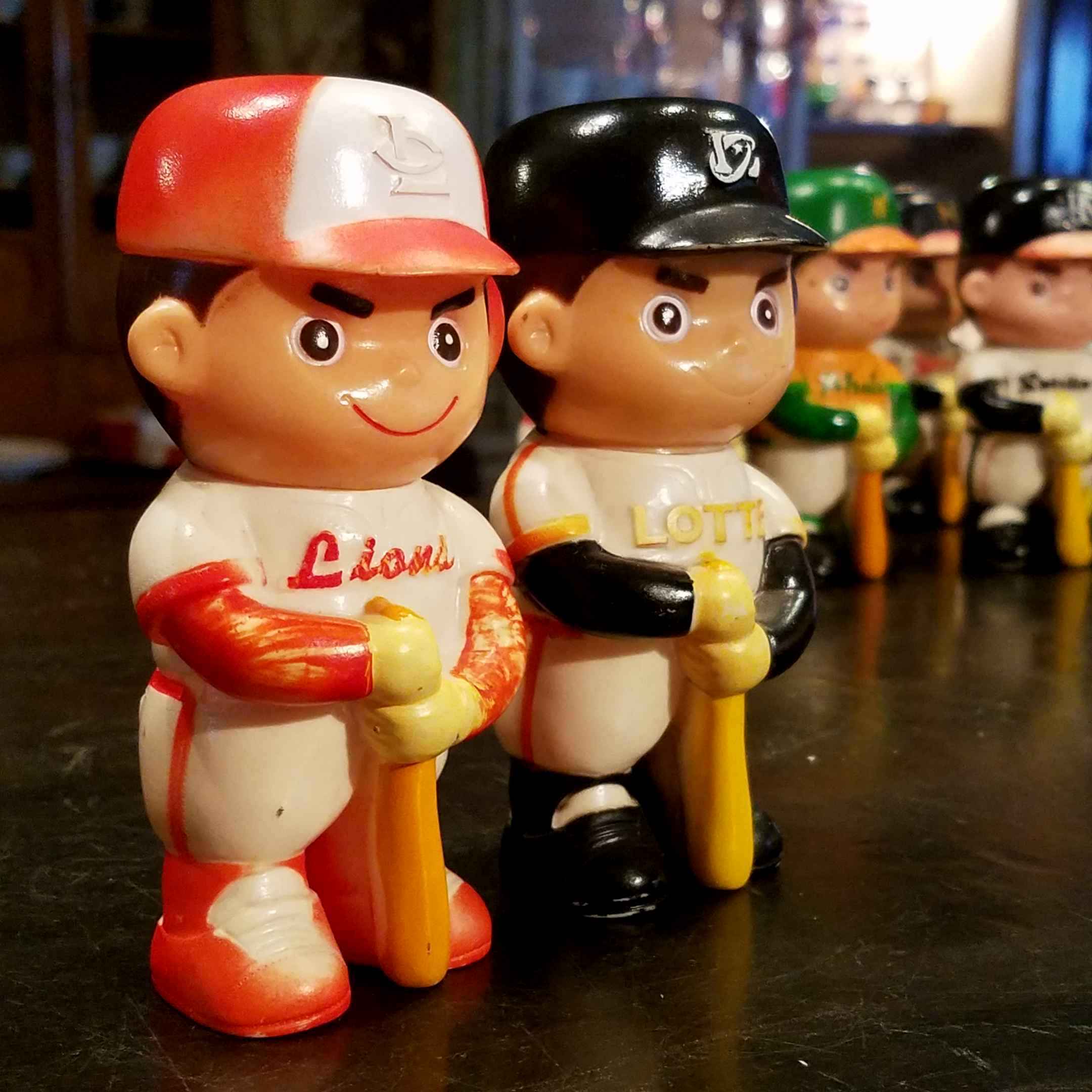 レトロな太陽神戸銀行・プロ野球少年ソフビ貯金箱 12球団セット