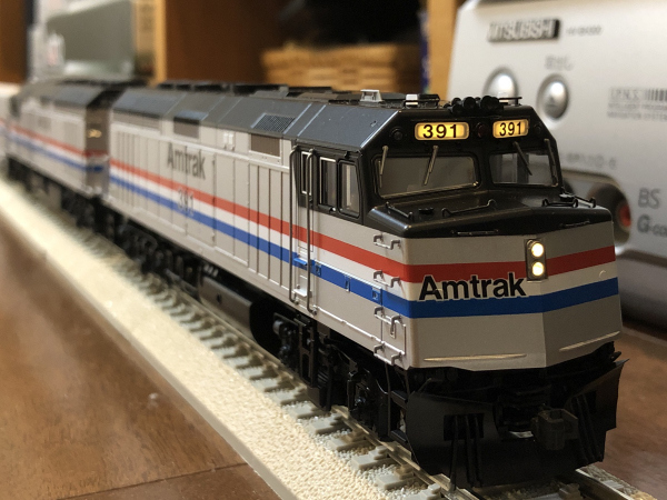 KATO USA Amtrak EMD F40PH + Superliner I Ph.III（2） | はにたらう