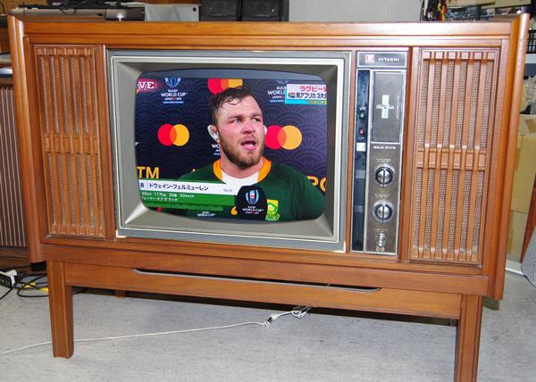 ◇1971年製日立22インチブラウン管カラーテレビ「CTT-940L」が液晶