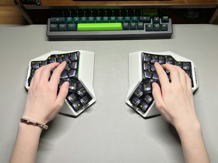 Angry Miao、ついに登場した完全ワイヤレスの左右分離型メカニカル