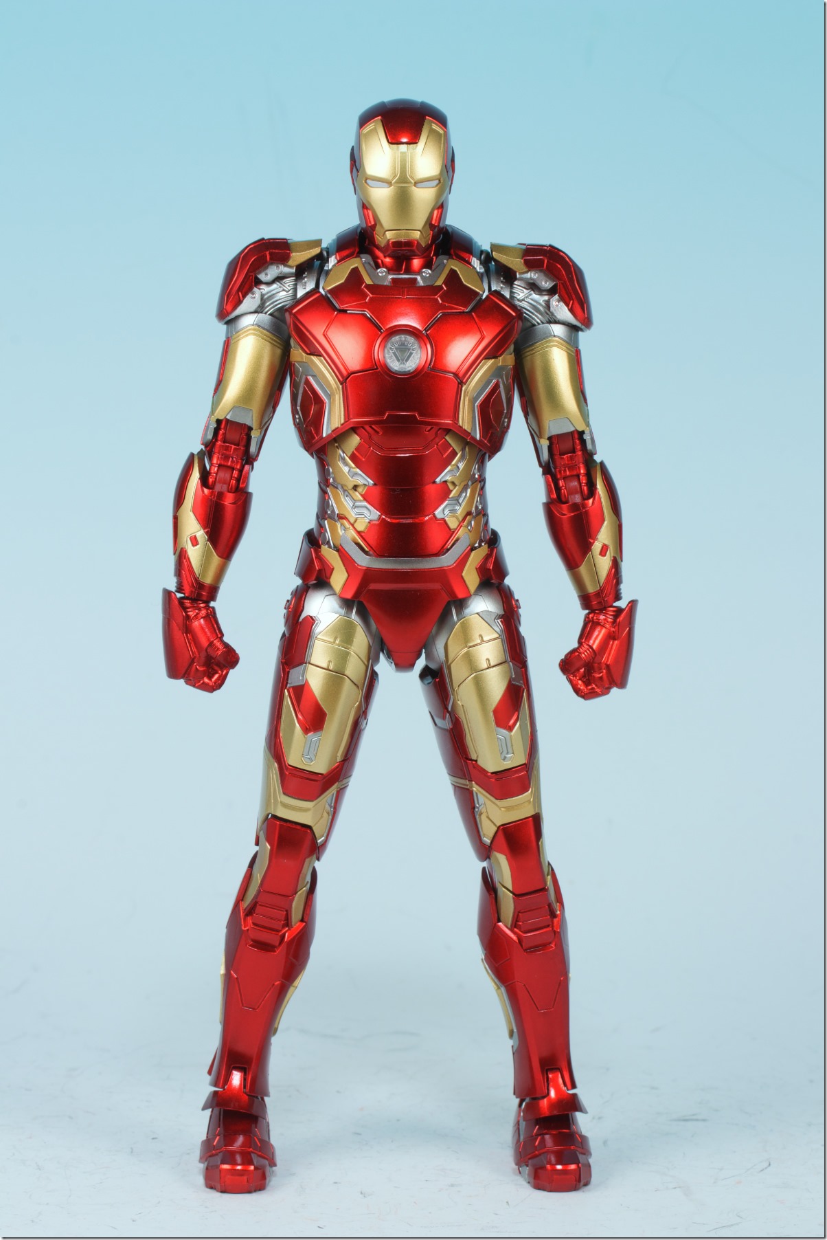 THREEZERO インフィニティ サーガ 1/12スケール DLX アイアンマン