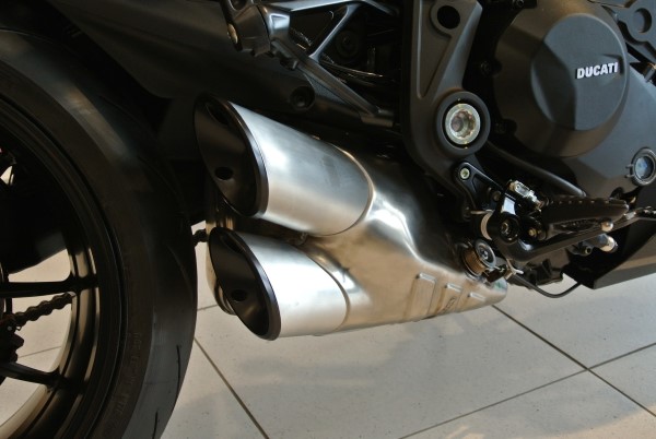 ドゥカティ ディアベル1260S テルミフルエキキット装着