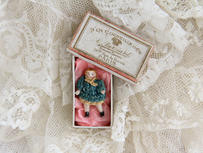 ミニチュアサイズのオールビスクドール＊箱入り | Ô BEL INVENTAIRE