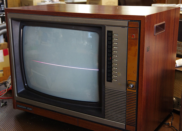 ◇1981年製ナショナルpanr colorブラウン管テレビ「TH18-C14(M)」の