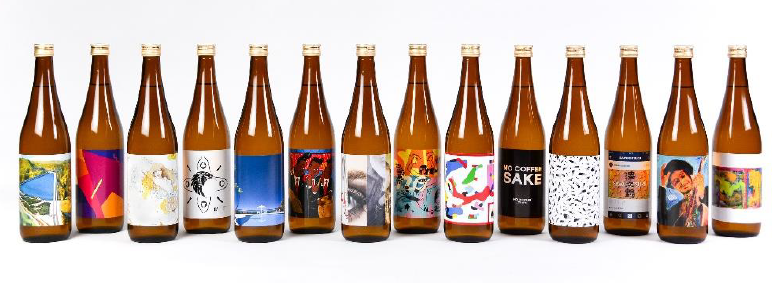 沢の鶴、13人のアーティストがラベルをデザイン 新宿の伊勢丹で展示