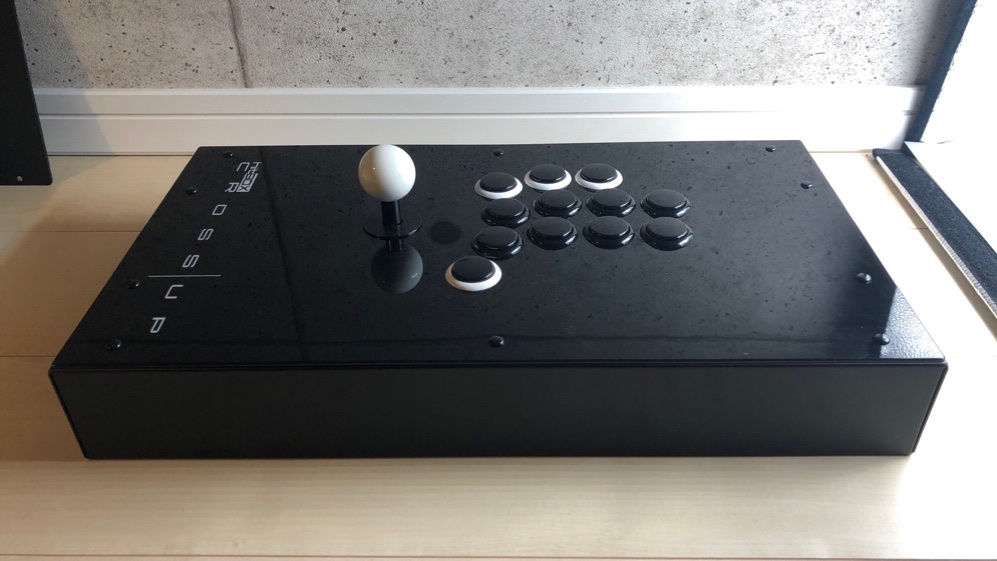 hitBOX CROSS|UP レビュー｜レバーの付いたhitBOX、移動ボタン搭載で