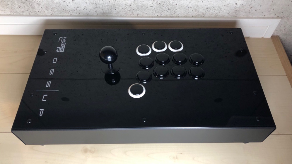 hitBOX CROSS|UP レビュー｜レバーの付いたhitBOX、移動ボタン搭載で