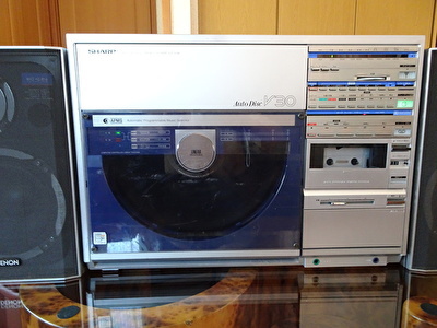 シャープ デュアルプレイ・ディスク・ステレオ・システム VZ-V30 1980