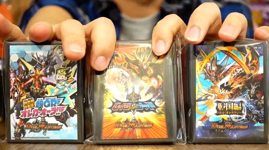 デュエルマスターズ】「レジェンドスーパーデッキ 神歌繚嵐」に20種