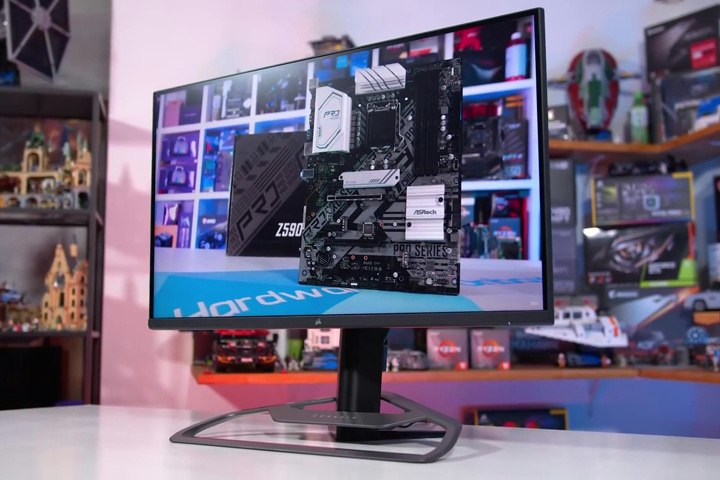 CORSAIRがゲーミングモニターに参戦、第一弾は32インチ FastIPS WQHD