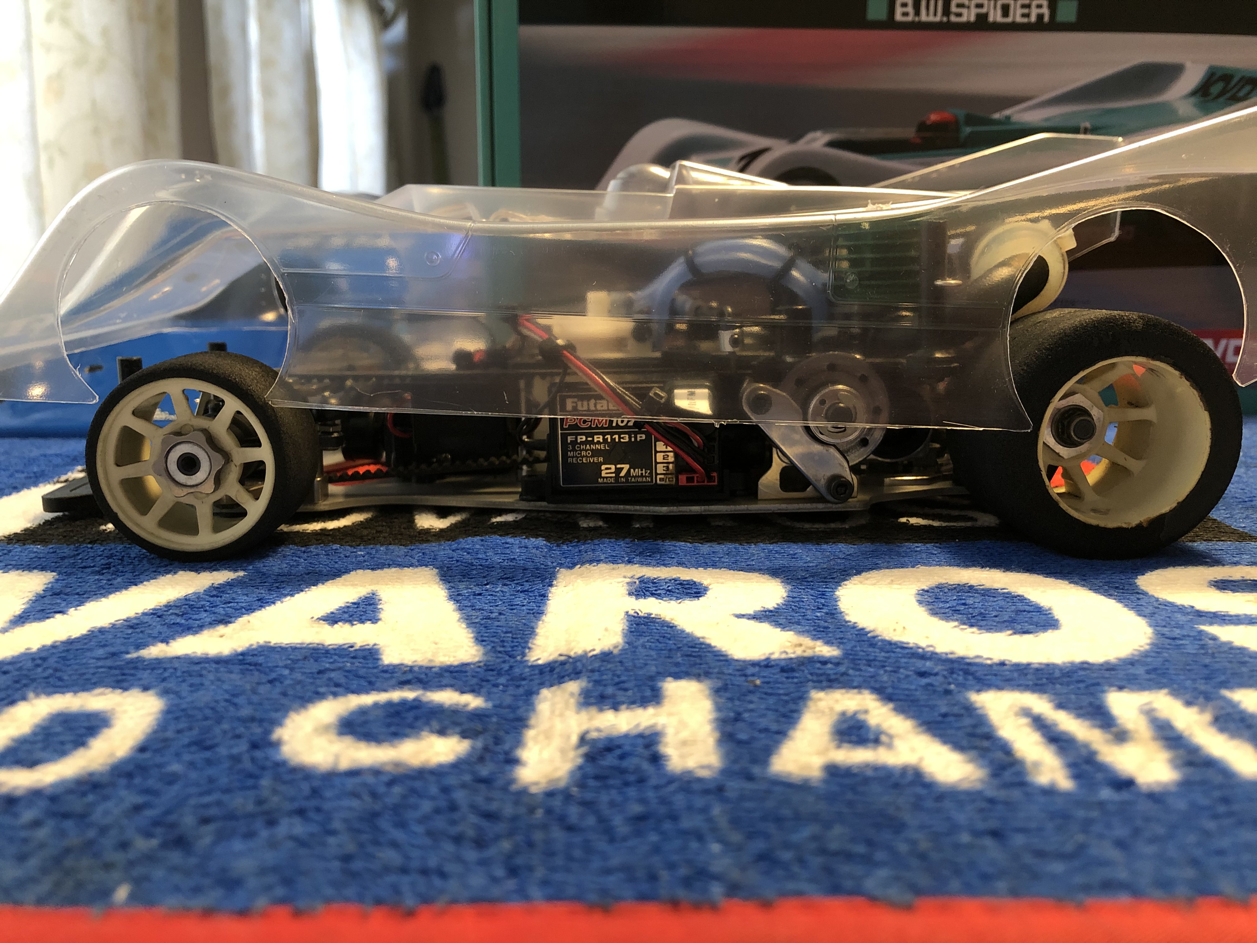 京商スパーダ09 vs ファントムEP-4WD - No Hobby No Life 〜 80卿の