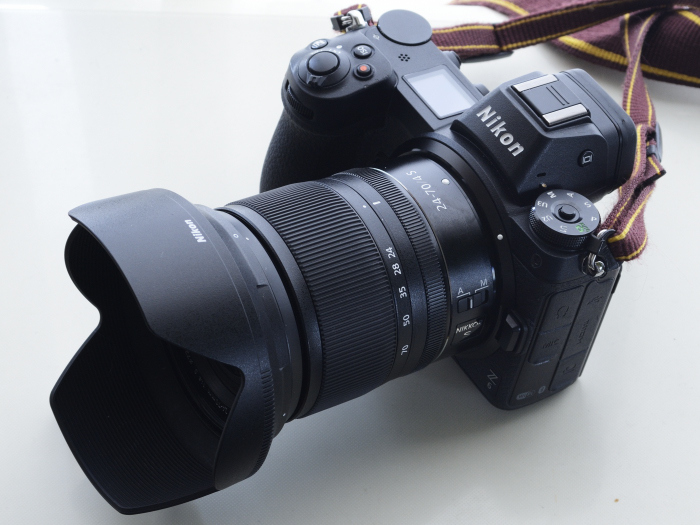 レンズの話題 129本目 【NIKKOR Z 24-70mm f/4 S】 - コバルトブルーの灯台