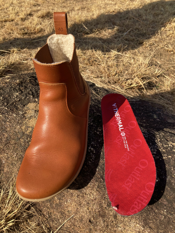 オンオフ問わずどんな服装にでも合わせられるベアフット感覚で履ける